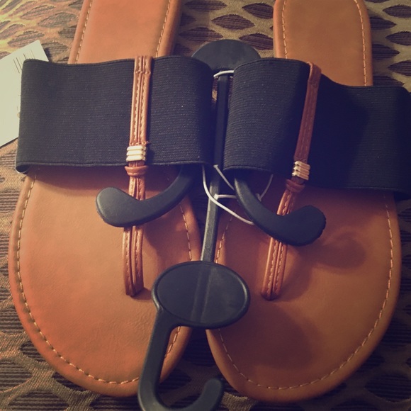 Size 9/10 sandals brown sole black strap - Picture 1 of 2